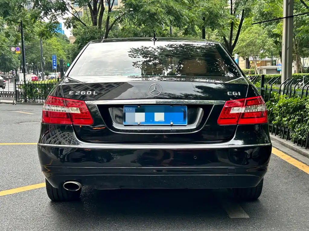 Mercedes-Benz E-Class 2012