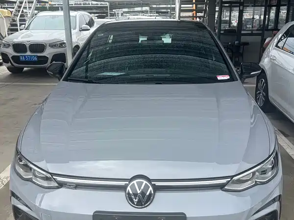 Volkswagen Golf 2024