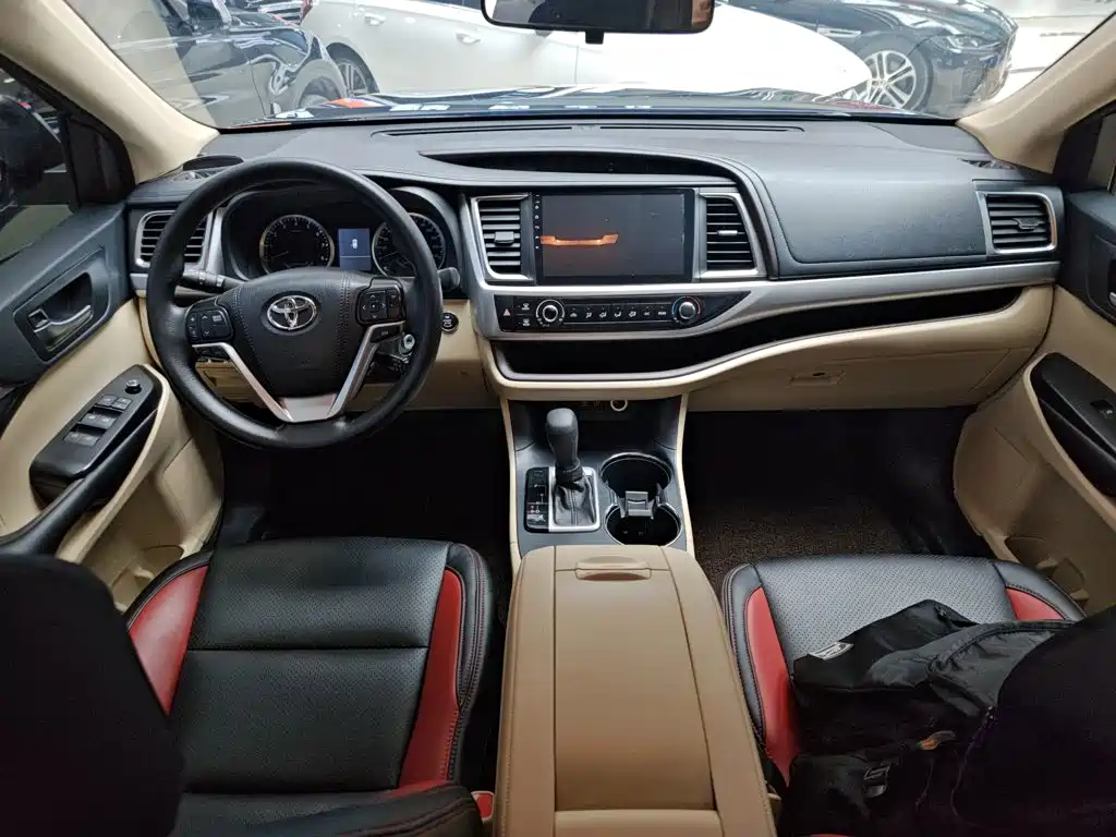 Toyota Highlander 2019 — фото 10