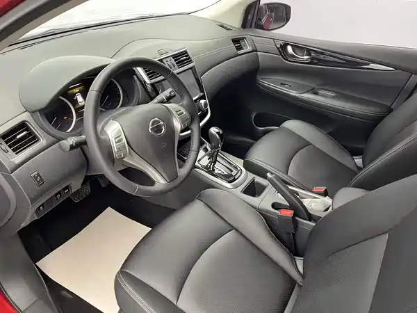 Nissan Tiida 2022
