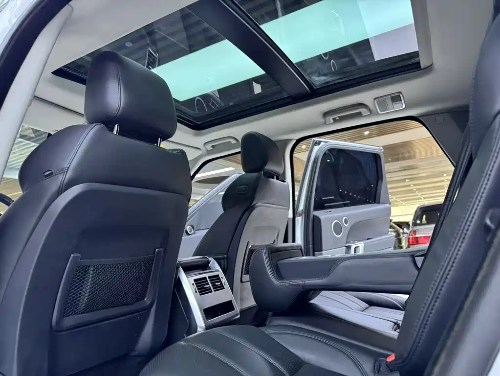 Land Rover Sport 2017 — фото 11