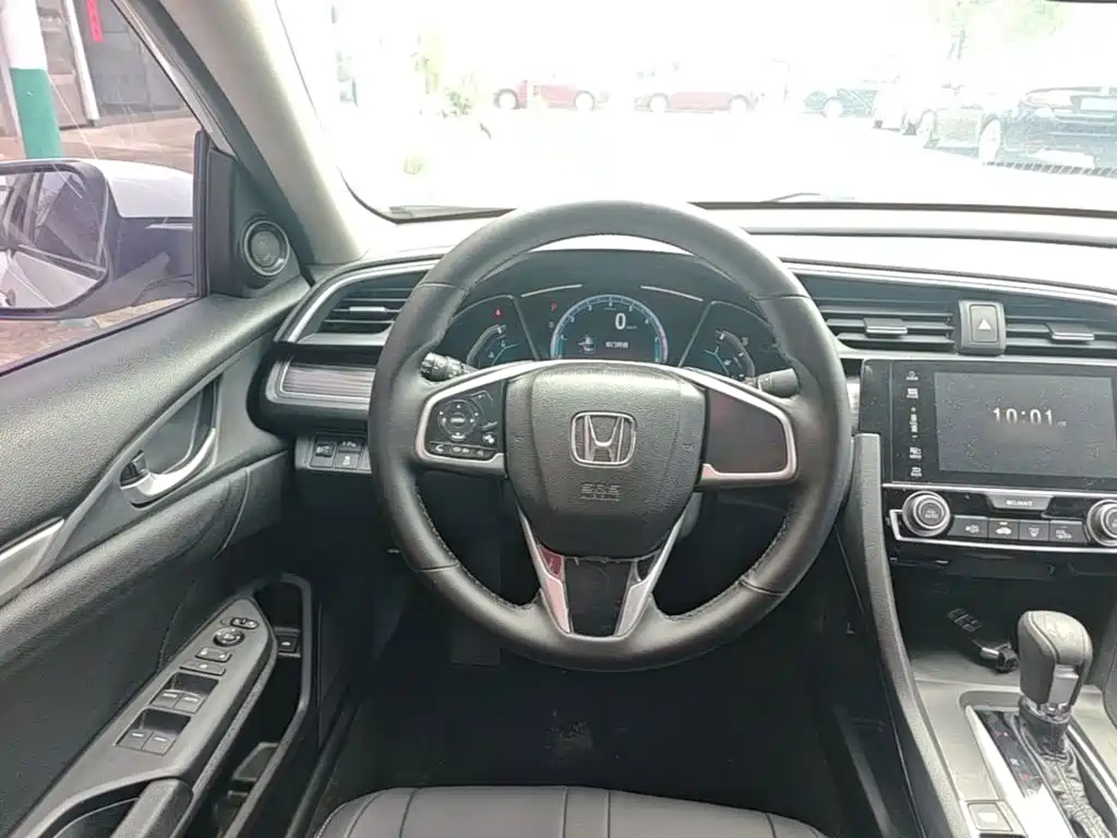 Honda Civic 2020 — фото 11