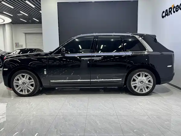 Rolls-Royce Cullinan 2021