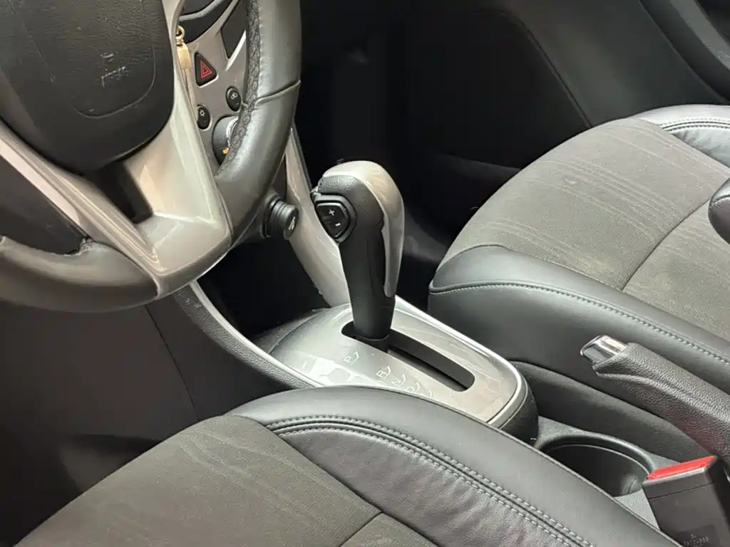 Chevrolet Trax 2014 — фото 10