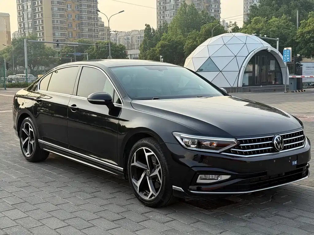 Volkswagen Magotan 2024