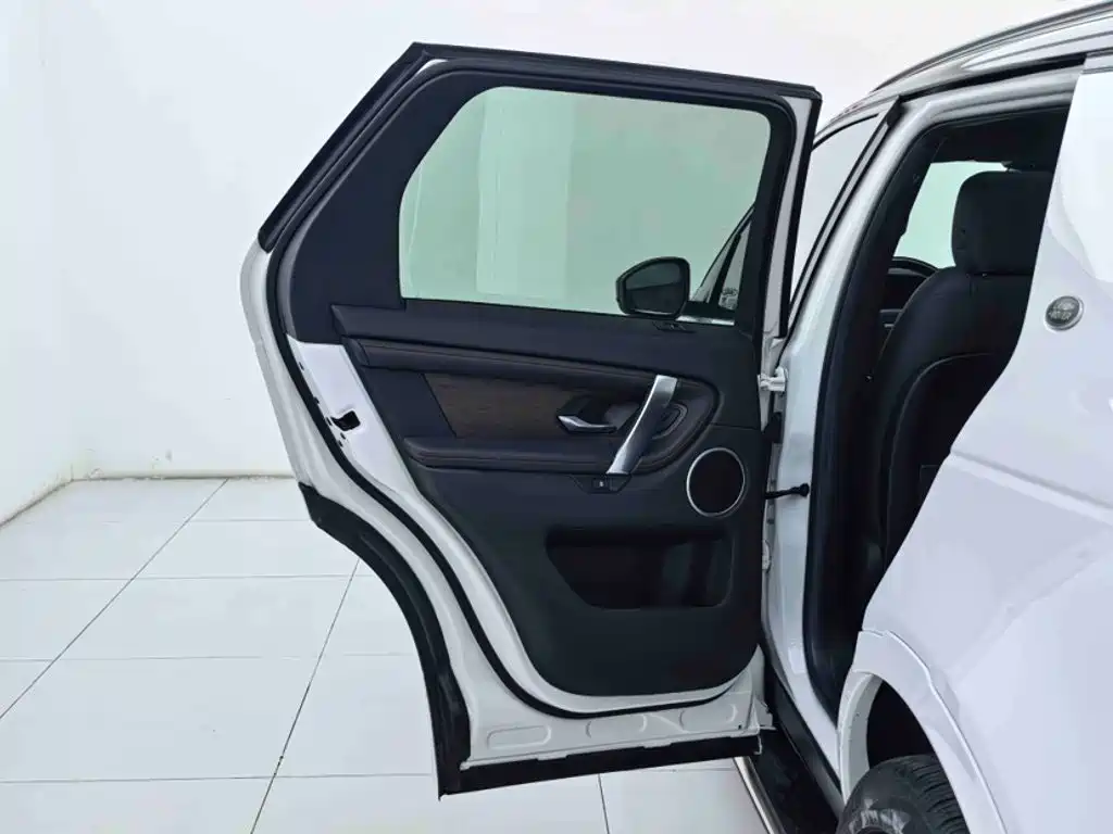 Land Rover Discovery Sport 2021 — фото 19