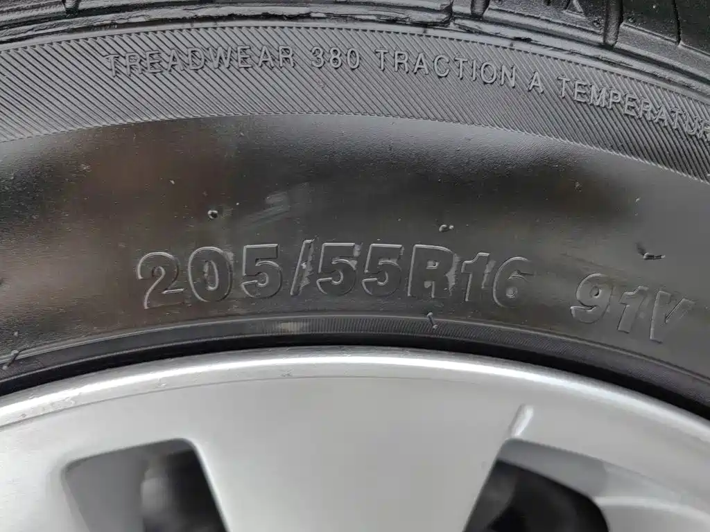 BMW 1 Series 2011 — фото 24
