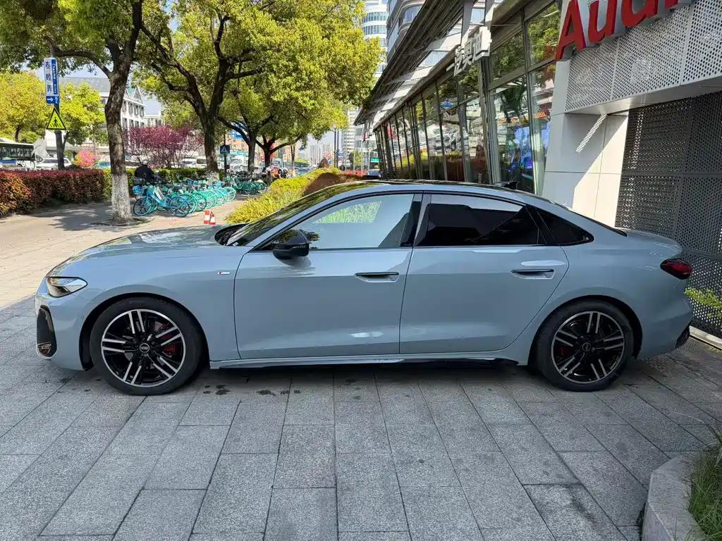 Audi A5L 2025 — фото 4