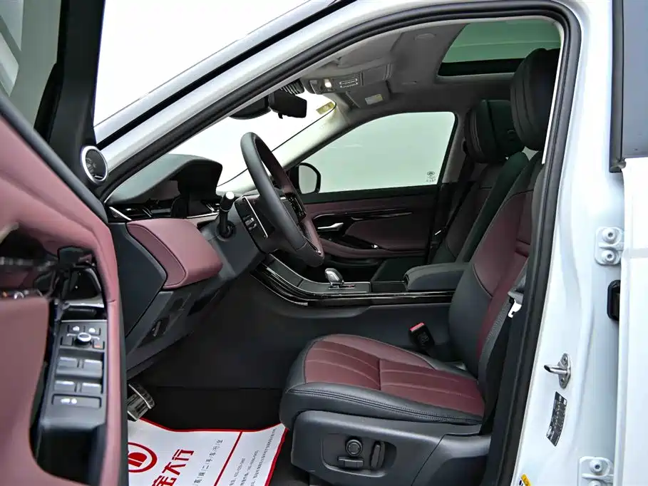 Land Rover Evoque 2025 — фото 4