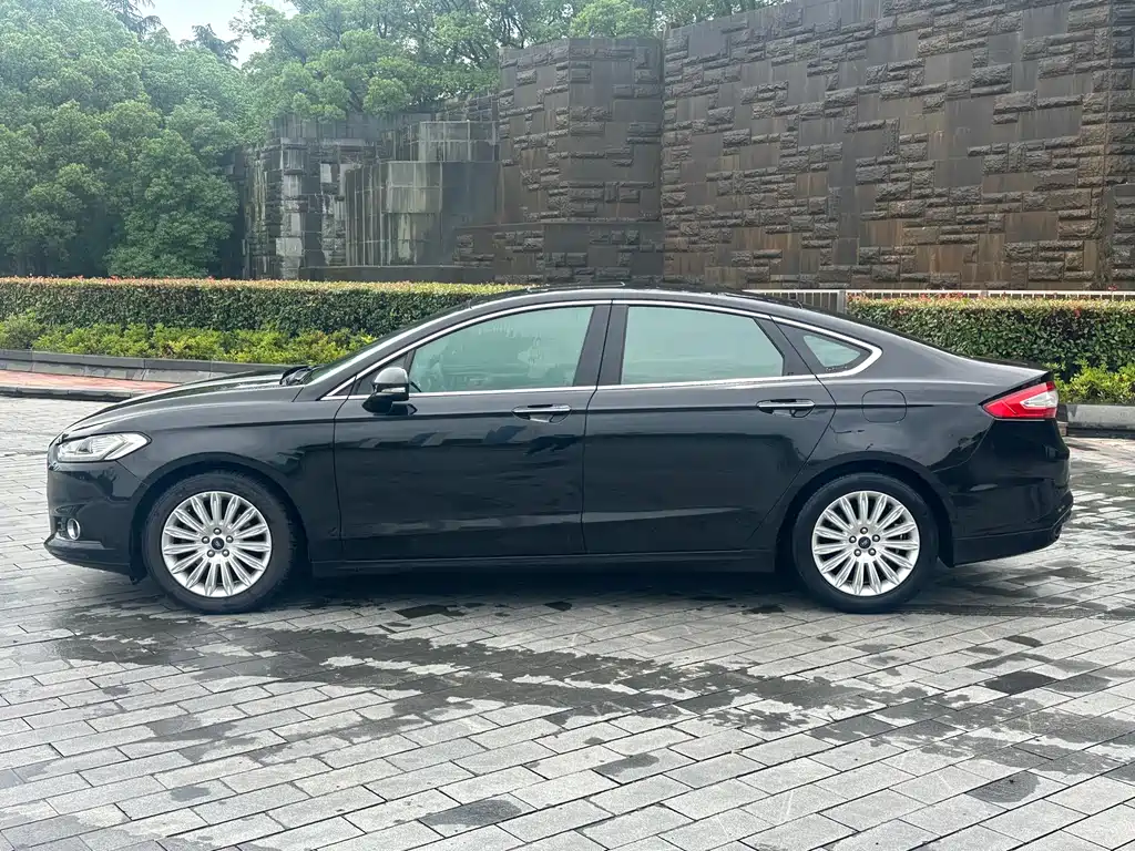 Ford Mondeo 2015 — фото 4