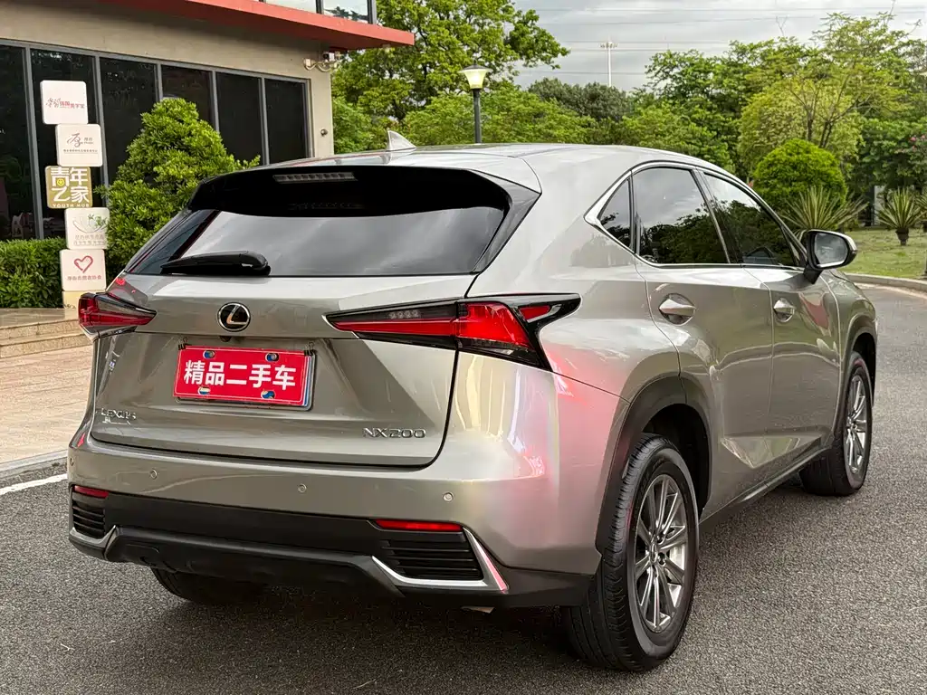 Lexus NX 2018