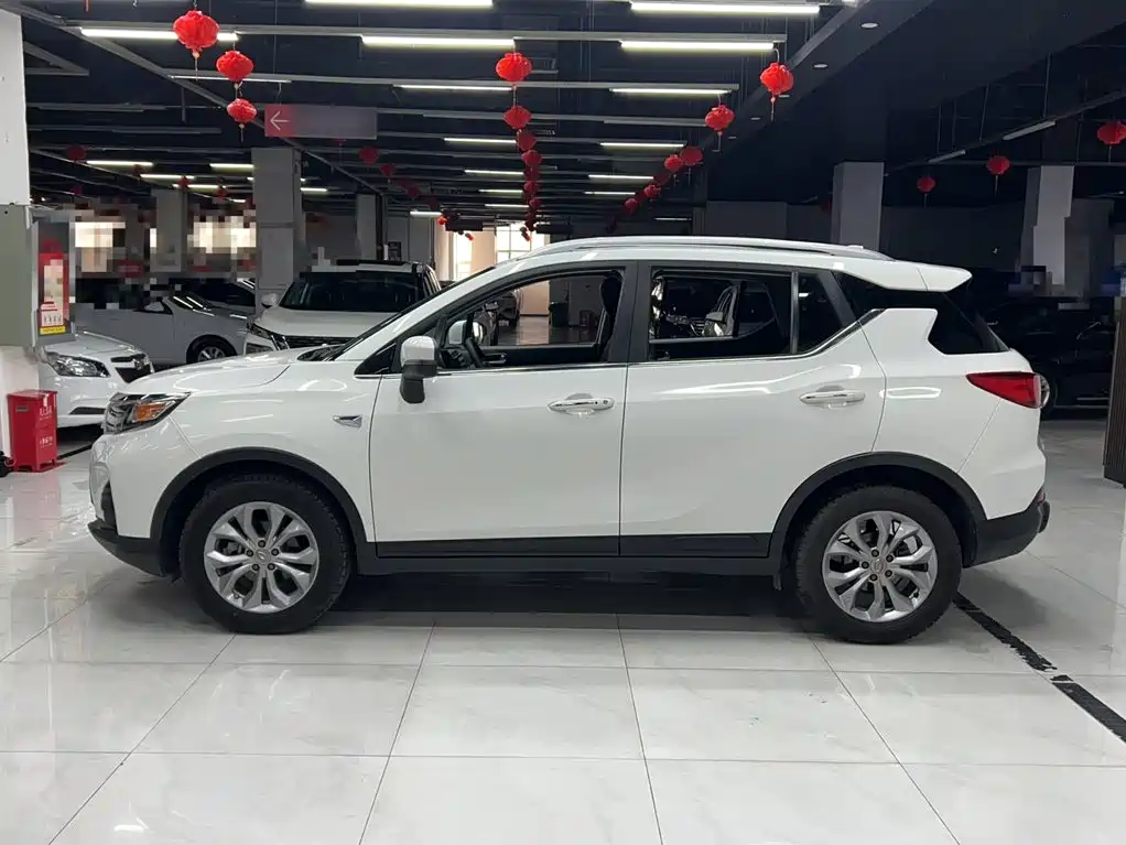 GAC Trumpchi GS3 2019 — фото 15