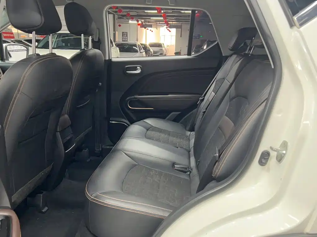 GAC Trumpchi GS3 2019 — фото 19