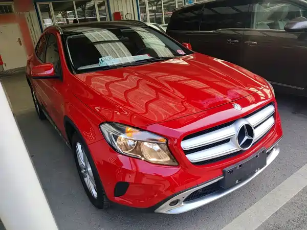 Mercedes-Benz GLA 2015