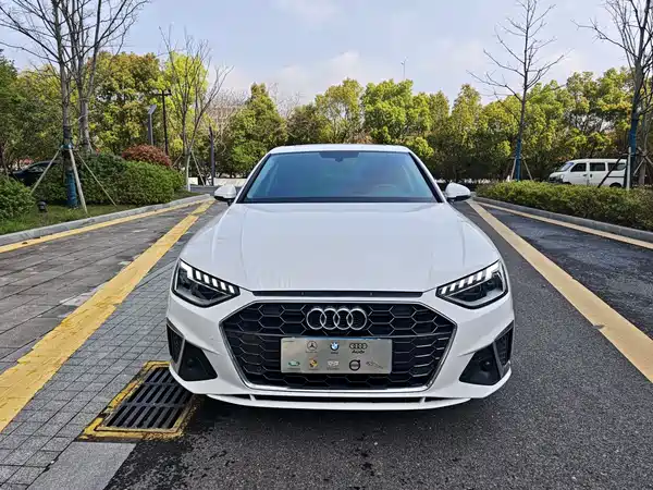 Audi A4L 2022