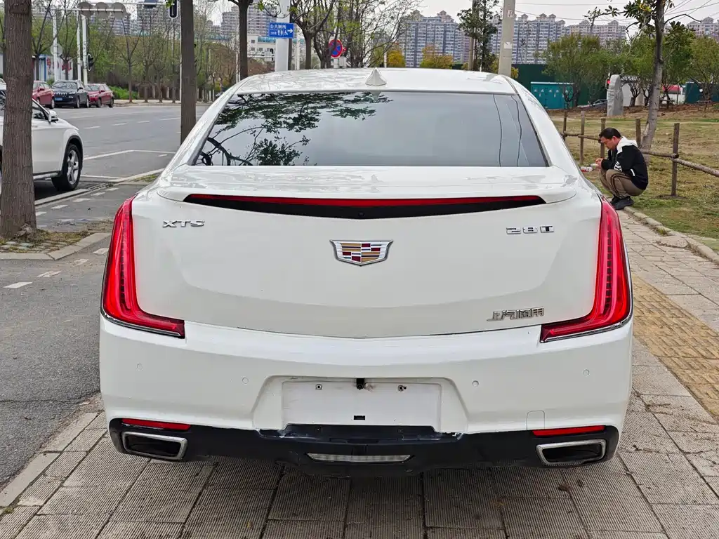Cadillac XTS 2018 — фото 8