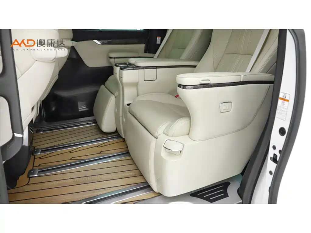 Toyota Vellfire 2023 — фото 7