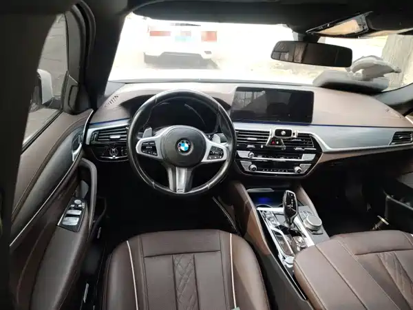 BMW 5 Series 2022