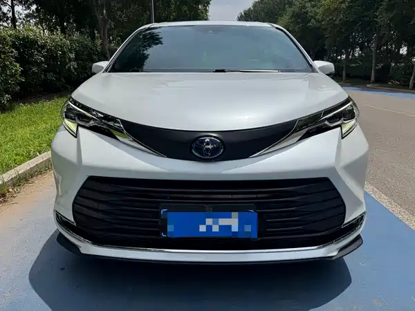 Toyota Sienna 2022