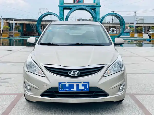 Hyundai Accent 2013