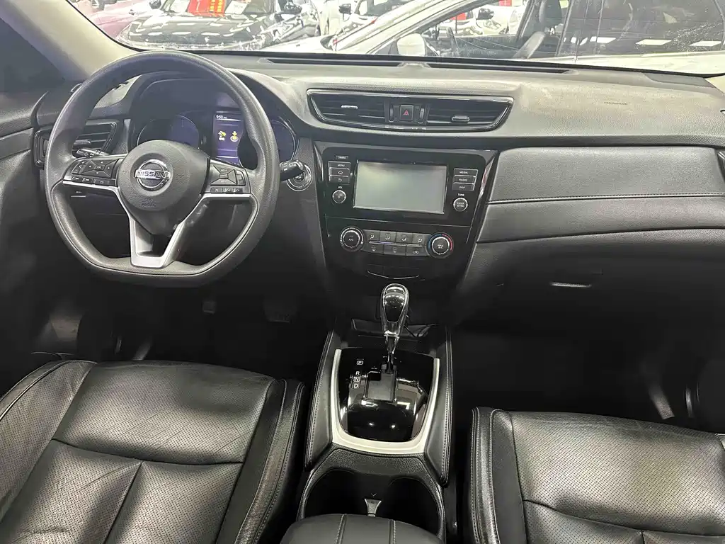 Nissan X-Trail 2018 — фото 11