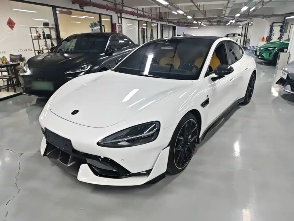 Xiaomi SU7 Ultra 2025