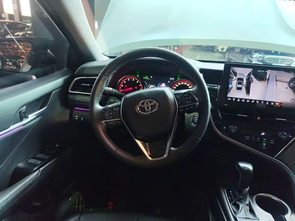 Toyota Camry 2022 — фото 11