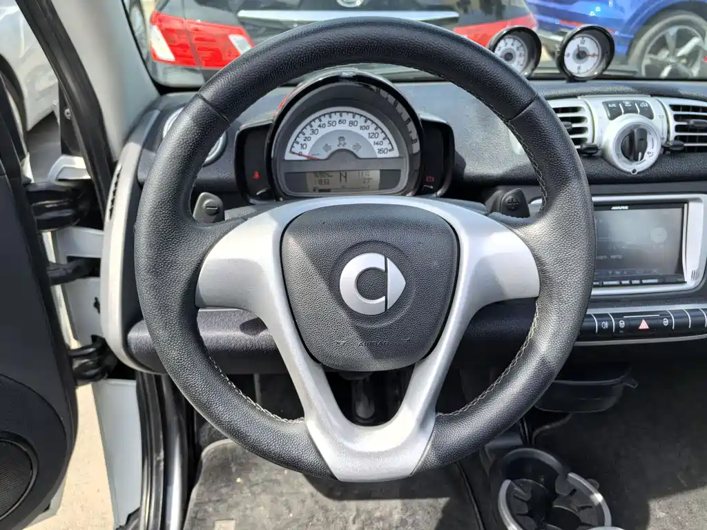 smart Fortwo 2015 — фото 14