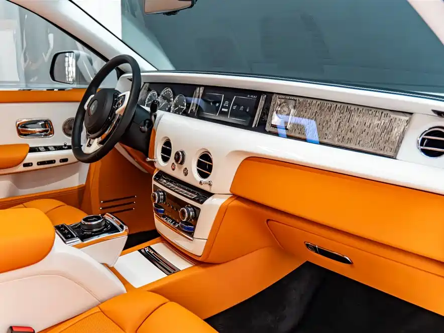 Rolls-Royce Phantom 2019 — фото 17