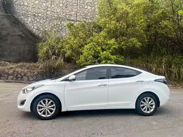 Hyundai Elantra Langdong 2016