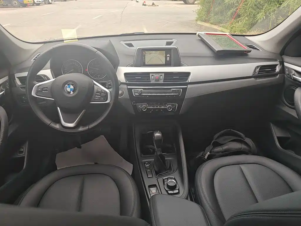 BMW X1 2017 — фото 12