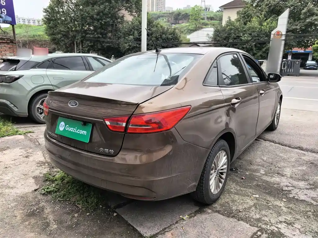 Ford Escort 2016