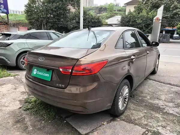 Ford Escort 2016