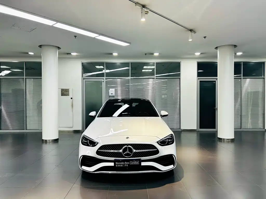 Mercedes-Benz C-Class 2024 — фото 2
