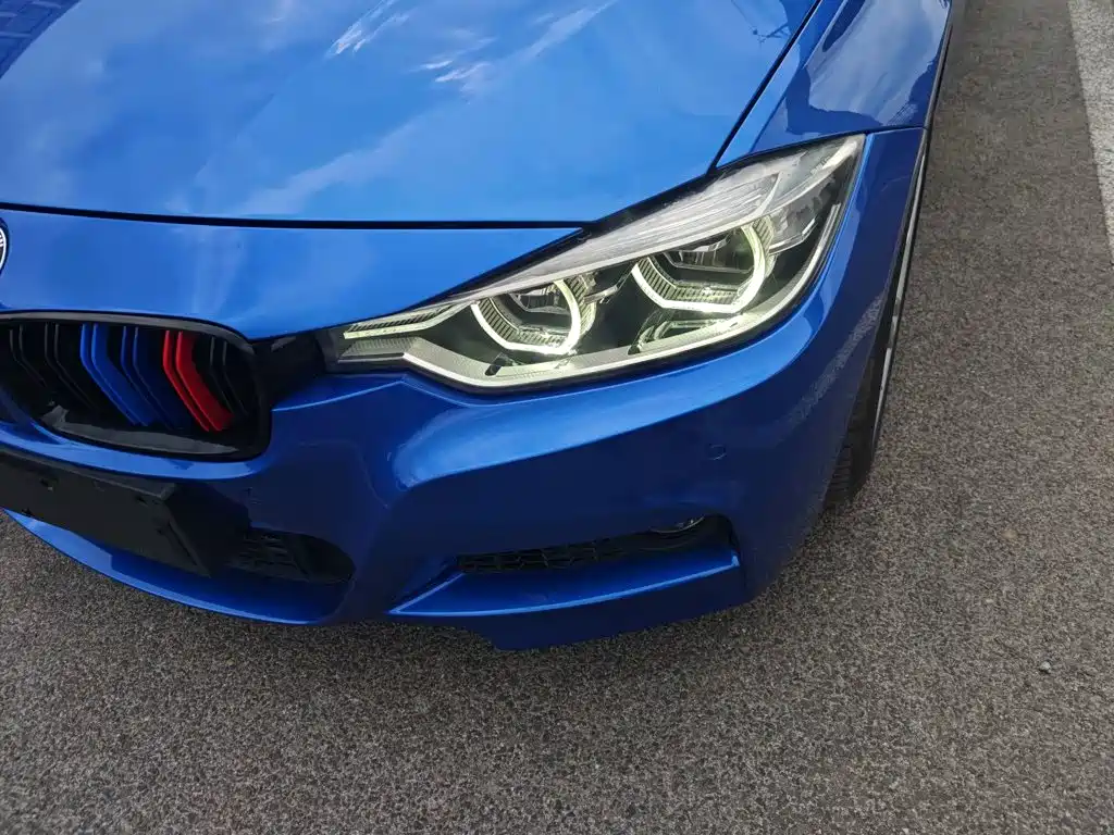 BMW 3 Series 2018 — фото 24
