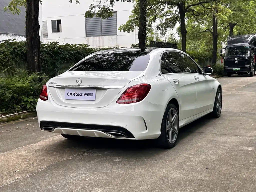 Mercedes-Benz C-Class 2018 — фото 3