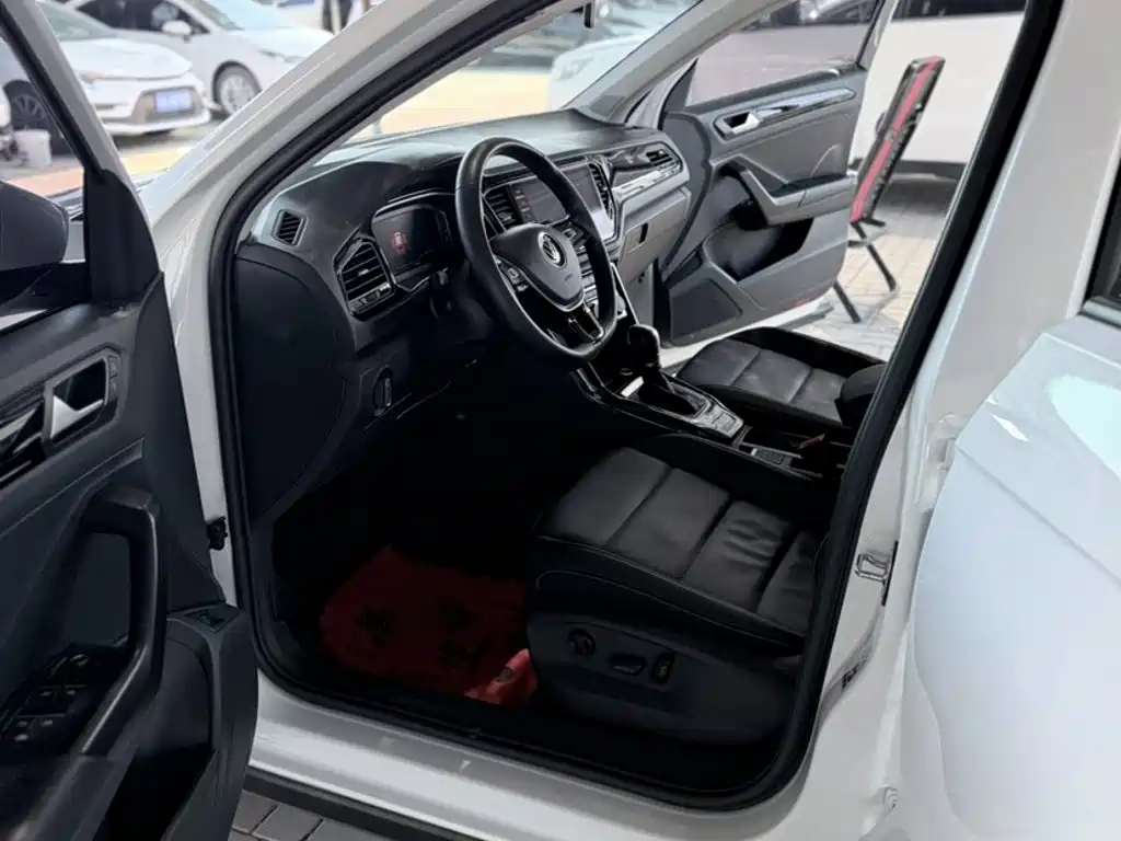 Volkswagen T-Roc 2022 — фото 12