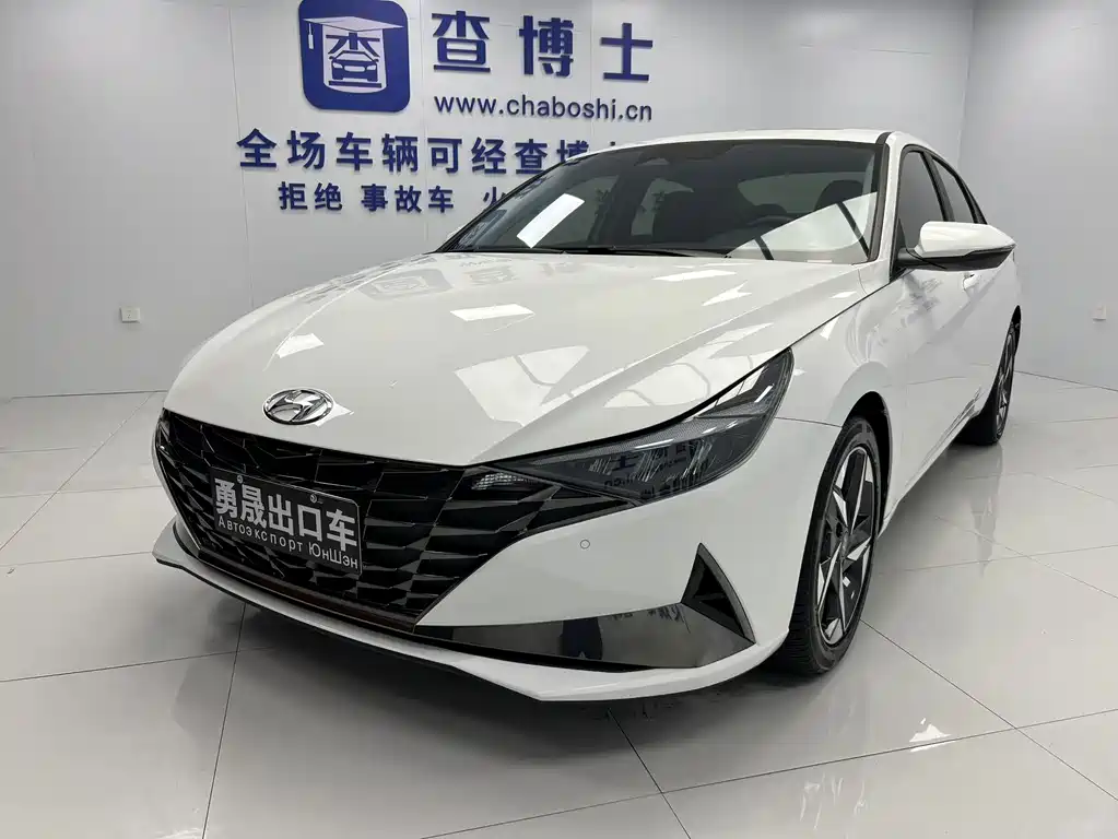Hyundai Elantra 2022