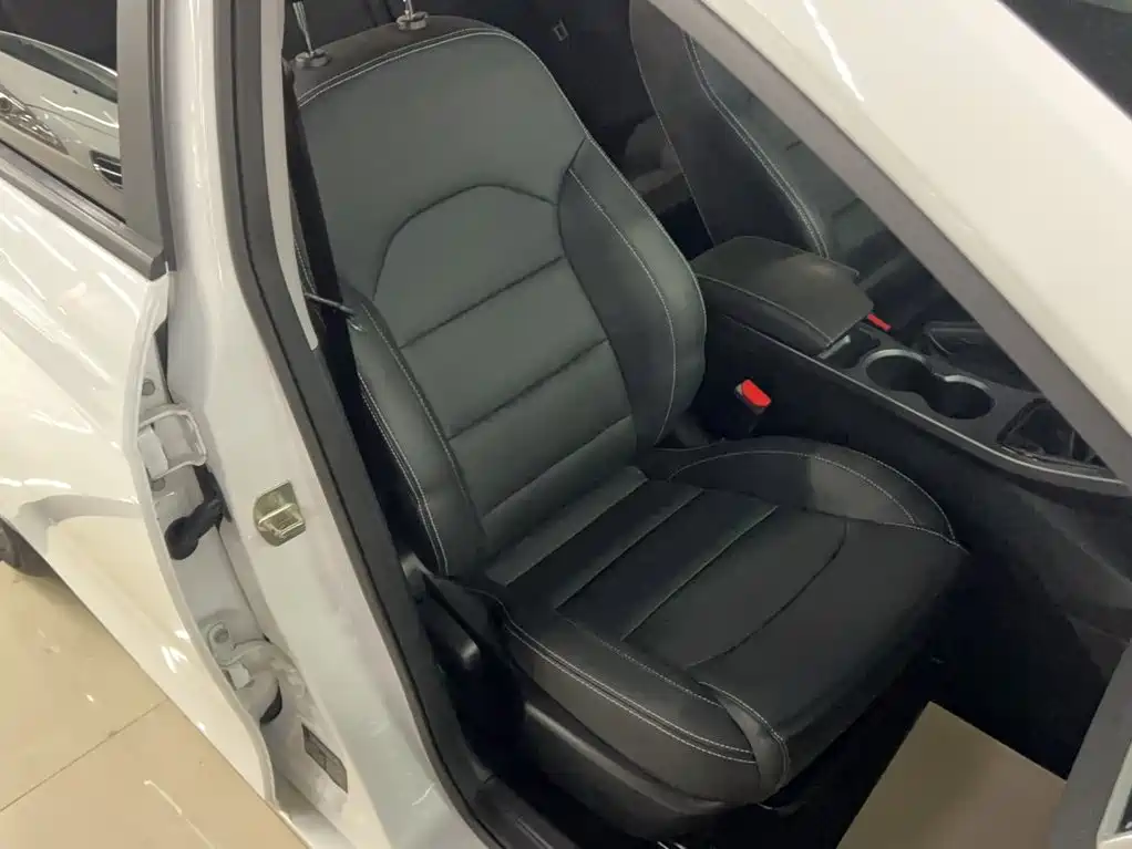 Geely Emgrand 2020