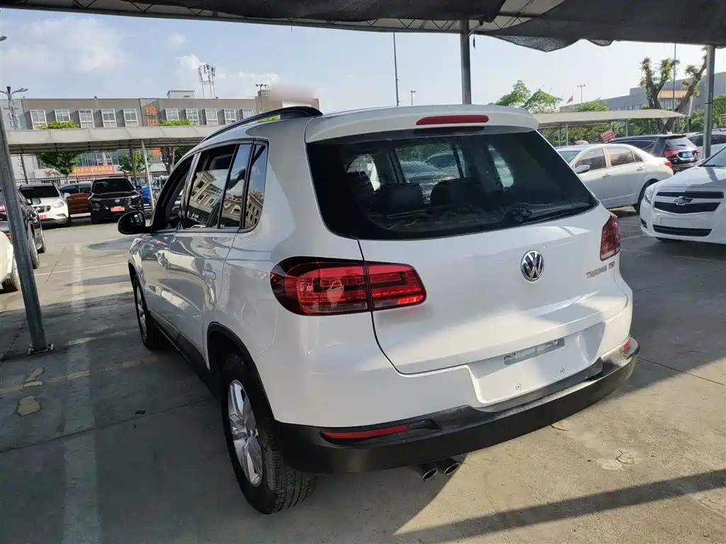 Volkswagen Tiguan 2015 — фото 5