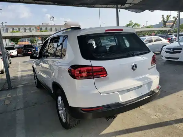 Volkswagen Tiguan 2015