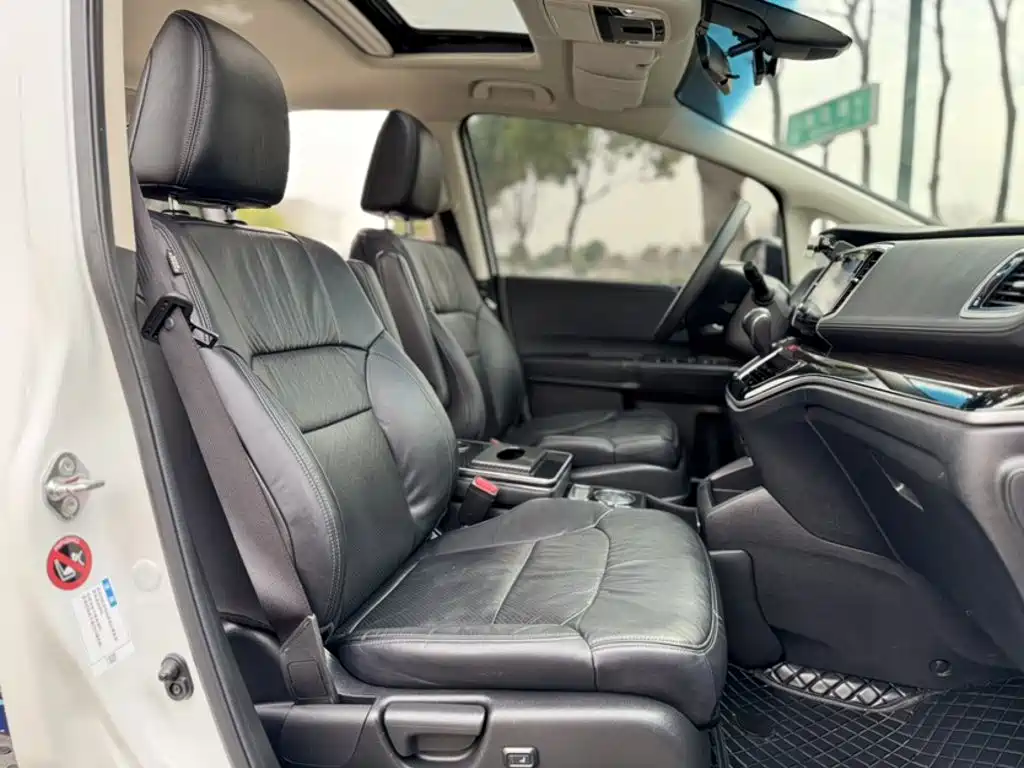 Honda Odyssey 2021 — фото 15