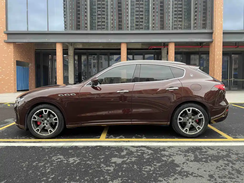 Maserati Levante 2018 — фото 7