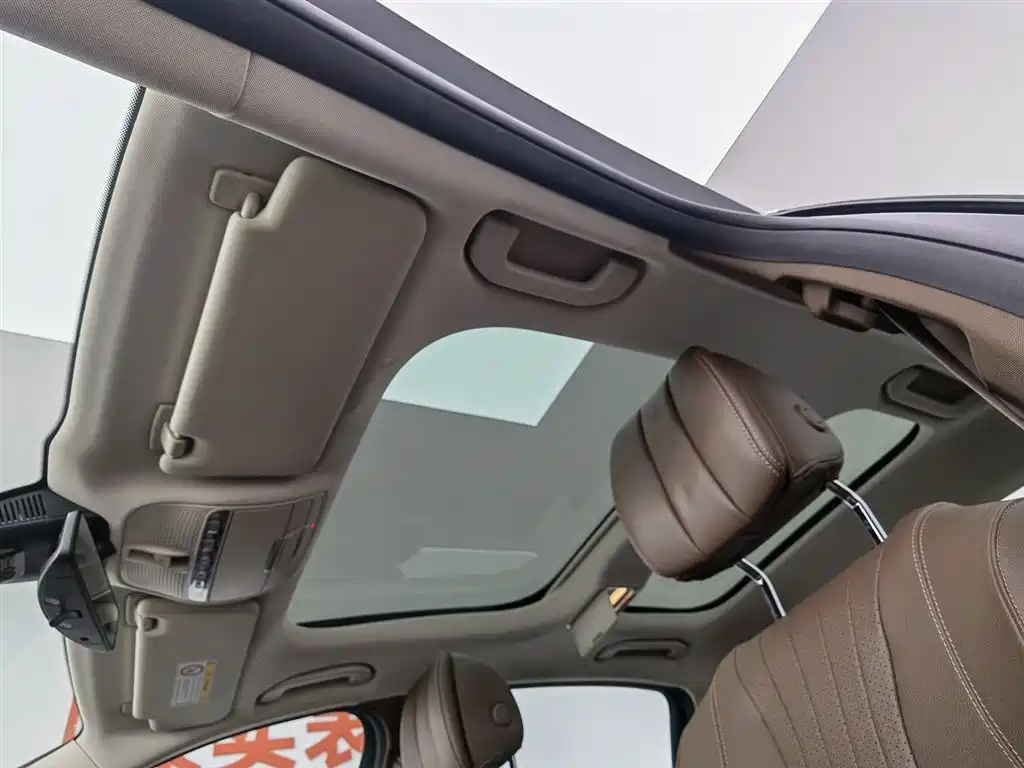 Mercedes-Benz E-Class 2021 — фото 14