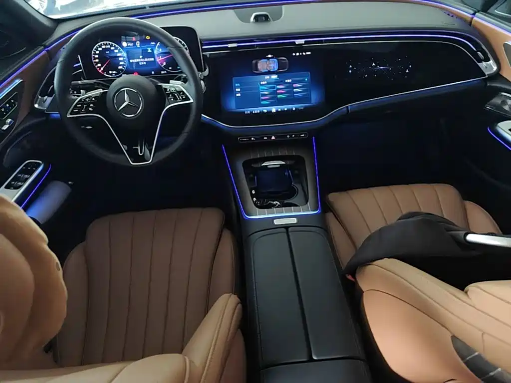 Mercedes-Benz E-Class 2025 — фото 10