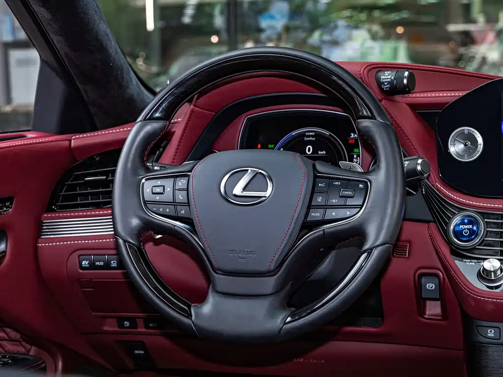 Lexus LS 2021 — фото 13