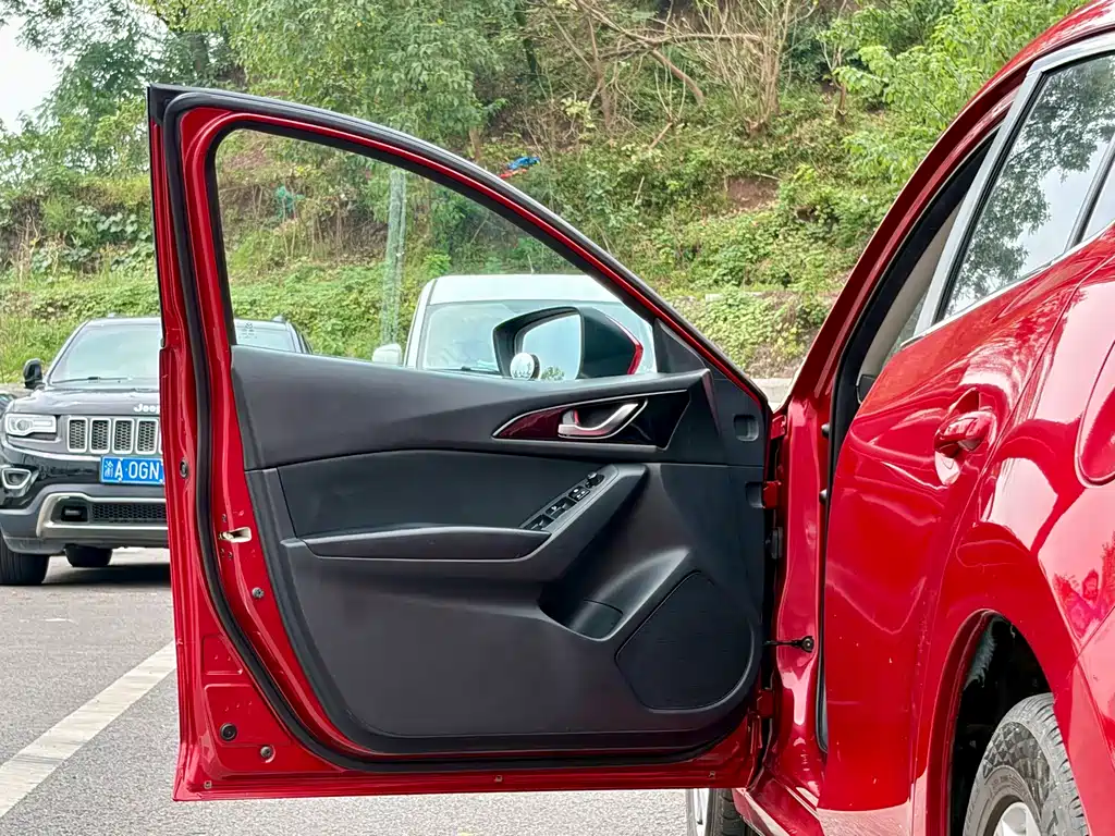 Mazda 3 Axela 2016 — фото 19