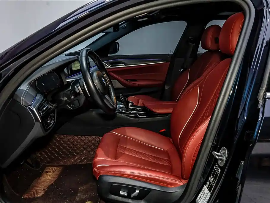BMW 5 Series 2023 — фото 13