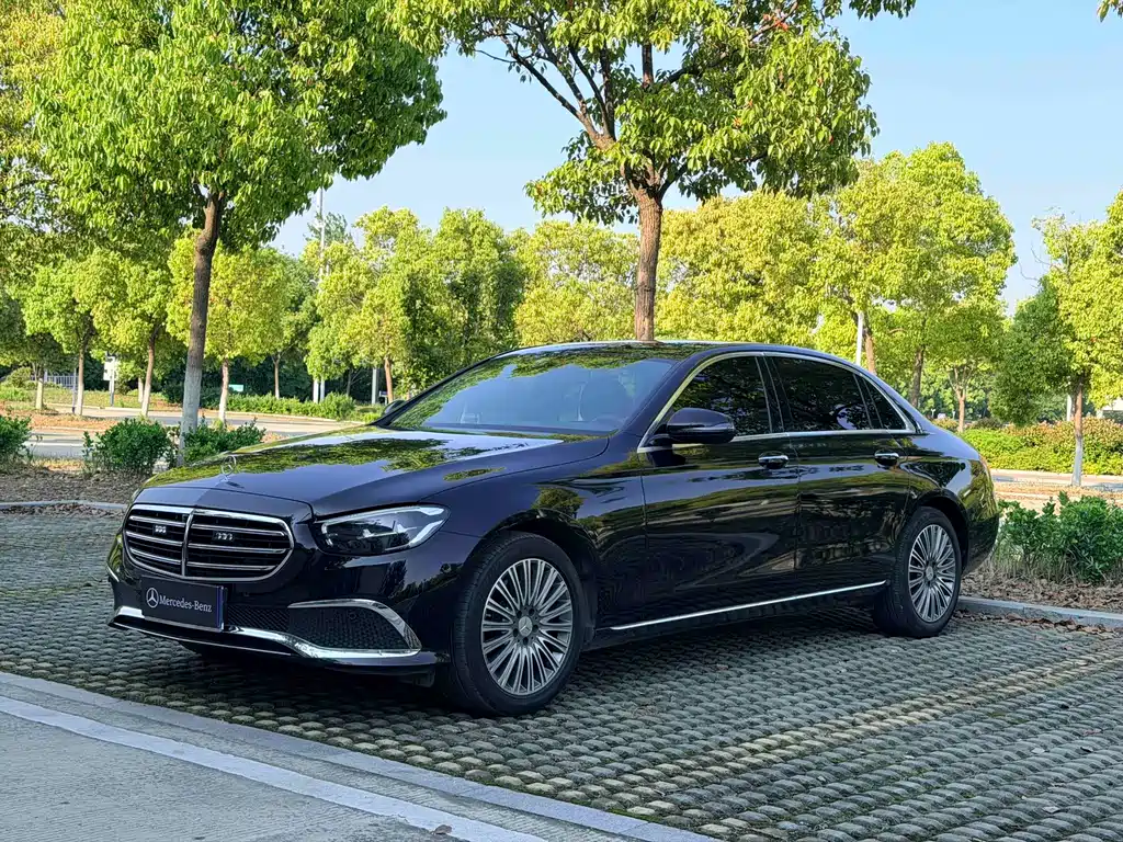 Mercedes-Benz E-Class 2023 — фото 1