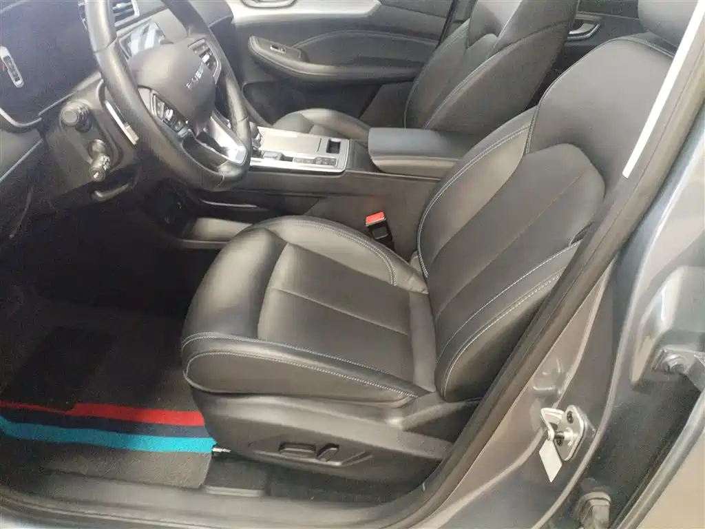 Roewe RX5 New Energy 2021 — фото 15